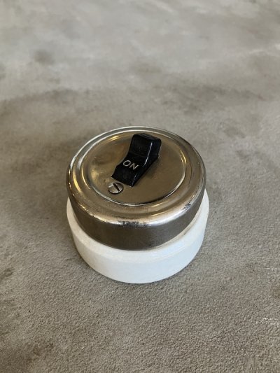 画像2: 1920'S 30'S　THE ARROW HART&HAGEMAN ELECTRIC CO.　H&H　SWITCH　アメリカ製　デッドストック　未使用展示品　セールスマンサンプル　エクセレントコンディション　サーフェイススイッチ　大型　スナップスイッチ　レバースイッチ　トグルスイッチ　ブラス　ニッケルメッキ　ポーセリン　アンティーク　ビンテージ