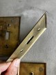 画像20: 1920 30's　PATINA　スイッチプレート　アメリカ　真鍮　ヘヴィーブラス　1口　トグルスイッチ　タンブラースイッチ　レバースイッチ　BRYANT,ジェネラルエレクトリック & UNKNOWN　アンティーク　ビンテージ (20)