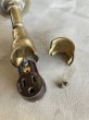 画像13: 1920'S 30'S 　レア！　Surface Mount  Outlets　FLOOR EXTENSION RECEPTACLE　ラッセル＆ストール　DUPLEX　コンセントbox　Solid Brass　アースコン　アース付き　2口コンセント　R&S Co.　ベークライト　ソリッドブラス　アンティーク　ビンテージ (13)