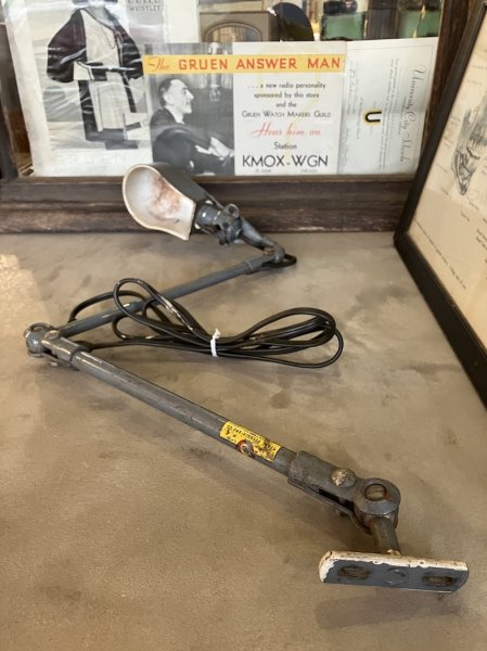 画像16: 1940'S 50'S　シアーズ　クラフツマン　レアなスモールシェード　SEARS ROEBUCK　CRAFTSMAN　LEVITON　1灯　インダストリアル アームライト　ワークベンチ ランプ　ウォールマウントorベンチマウント ブラケットライト　フルオリジナルコンディション　アンティーク　ビンテージ (16)