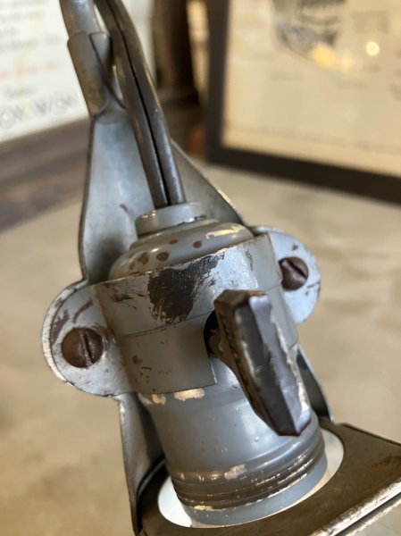 画像19: 1940'S 50'S　シアーズ　クラフツマン　レアなスモールシェード　SEARS ROEBUCK　CRAFTSMAN　LEVITON　1灯　インダストリアル アームライト　ワークベンチ ランプ　ウォールマウントorベンチマウント ブラケットライト　フルオリジナルコンディション　アンティーク　ビンテージ (19)