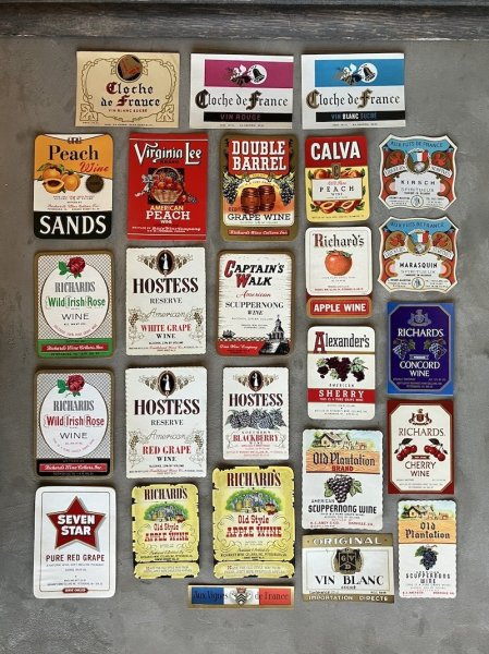 画像1: 1920’S 30'S 40'S 50'S 60'S　57pcs/set　ヴィンテージ　デッドストック　ワインラベル　フランス　アメリカ　アップルワイン　ピーチワイン　チェリーワイン　赤ワイン　白ワイン　ラベル　アドバタイシング　デザインサンプルに　店舗ディスプレイに　57枚セット　アンティーク　ビンテージ (1)