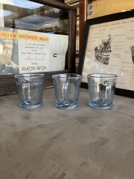 画像2: 1940'S　Fire-King　サファイアブルー　フィルビー　最初期　刻印無し　ファイヤーキング　Dハンドルマグ　ヘヴィーウエイト　アンティーク　ビンテージ (2)