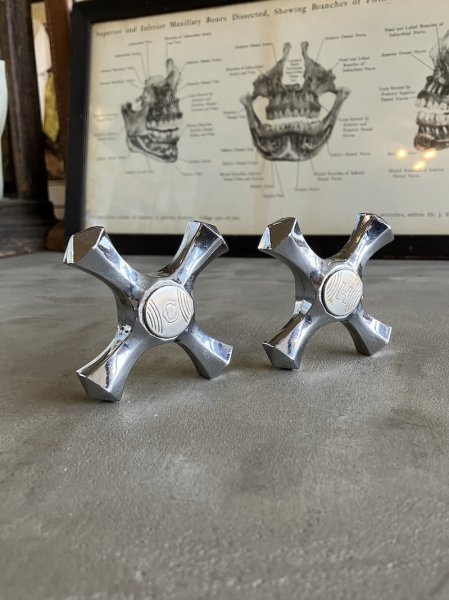 画像1: 1930'S 40'S　蛇口ハンドル　大型　C　W　バラ売　水栓　蛇口　プランビング　ヘヴィーブラス　ハンドル　アンティーク　ビンテージ (1)