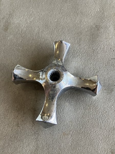 画像9: 1930'S 40'S　蛇口ハンドル　大型　C　W　バラ売　水栓　蛇口　プランビング　ヘヴィーブラス　ハンドル　アンティーク　ビンテージ (9)