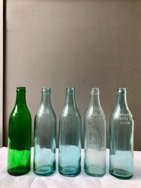 画像1: 1900'S 1910'S　CLICQUOT CLUB　AQUA GLASS　気泡ガラス　SODA BOTTLE　ソーダボトル　ポップボトル　ガラス瓶　Reed Glass　クリアガラス　色付きガラス　一輪挿し　フラワーベース　アンティーク　ビンテージ (1)