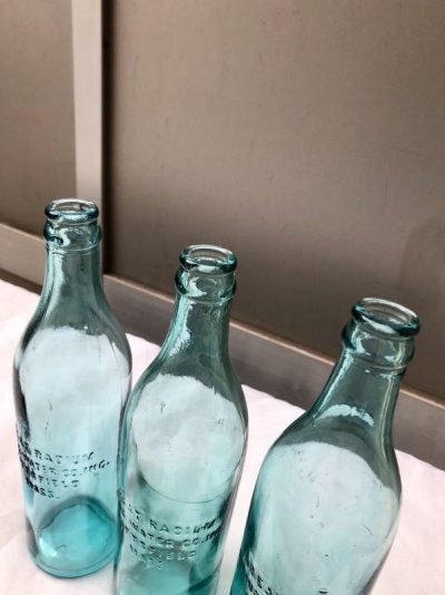 画像1: 1900'S 1910'S　GREAT RADIUM SPRING WATER CO.　AQUA GLASS　気泡ガラス　SODA BOTTLE　ソーダボトル　ポップボトル　ガラス瓶　Reed Glass　クリアガラス　色付きガラス　一輪挿し　フラワーベース　アンティーク　ビンテージ