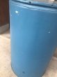 画像17: ブルーペイント　ペーパードラム缶　ファイバードラム　ダストボックス　trash can　ゴミ箱　スチール×硬質厚紙　超大型　アンティーク　ビンテージ (17)