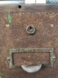 画像11: 1910'S 20'S 30'S　アイアンドロワー　BOLT BIN　メタルキャビネット　パーツ　ボルト　ナット　ベージュ　4列4段　シャビーシック　インダストリアル　アンティーク　ビンテージ (11)