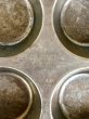 画像16: MIRRO　ミロ　COMET　コメット　USA　マフィン　カップケーキ　モールド　型　アルミカップ　小物入れ　テーブルソーター　カップケーキパン　マフィンパン　カントリー雑貨　ショップ什器　アンティーク　ビンテージ (16)