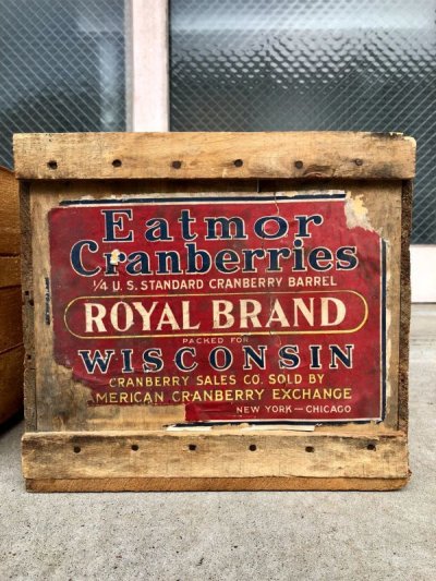 画像1: ウッドボックス　フルーツクレート　木箱　EATMOR Cranberries　ROYAL BRAND　ストレージBOX　アドバタイジング　アンティーク　ビンテージ