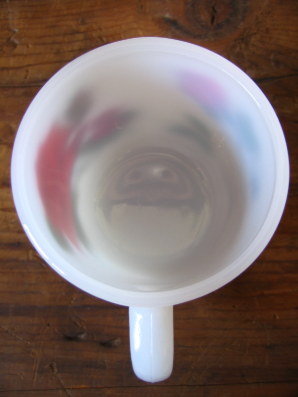 Glasbake マグカップ ミルクガラス プリント 花 果物/// ロストアンドファウンデーション /// 岡山市にてアンティーク家具、ビンテージ 雑貨とラスティック、シャビー、インダストリアル店舗什器のオンラインショップです。