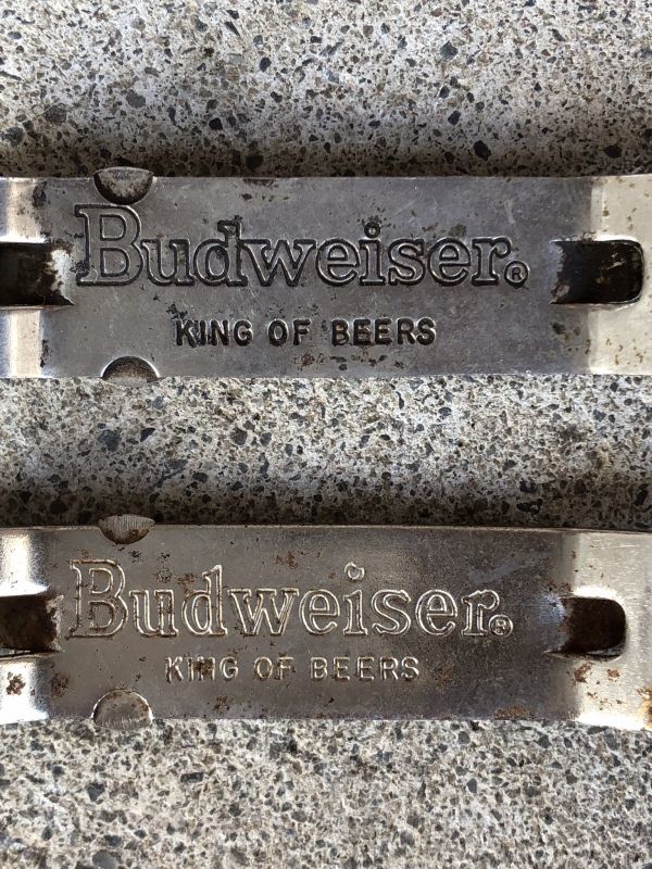 ボトルオープナー bottle opener budweiser バドワイザー CARLING アドバタイジング 栓抜き 缶切り キーホルダー///  ロストアンドファウンデーション /// 岡山市にてアンティーク家具、ビンテージ雑貨とラスティック、シャビー、インダストリアル店舗什器のオンライン ...