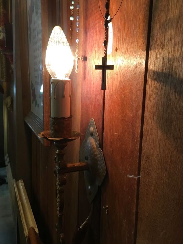 1930'S　ビクトリアン　キャンドルソケットランプ　燭台 モチーフ　ろうそく風　ウォールマウントブラケットライト　1灯　ブラス　アイアン　ベアバルブ　 アンティーク　ビンテージ