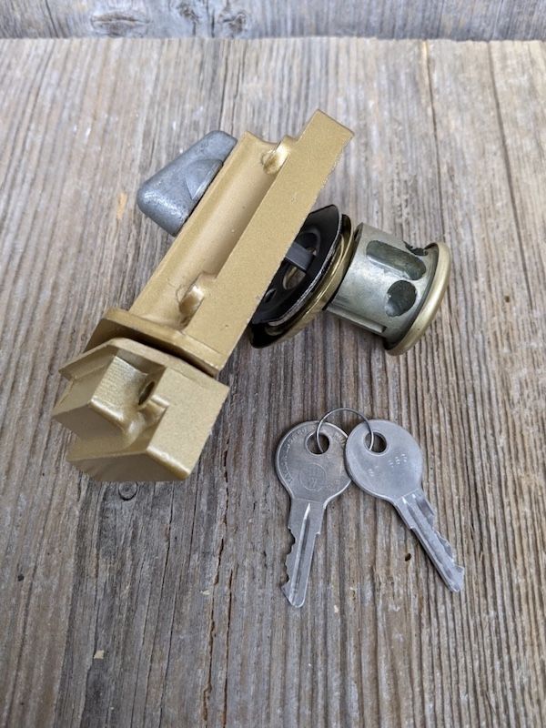 1960's　Taylor Lock Company　night latch　rim lock　ナイトラッチ　デッドロック　キー付き　錠前　鍵　 デッドストック　真鍮　アンティーク　ビンテージ